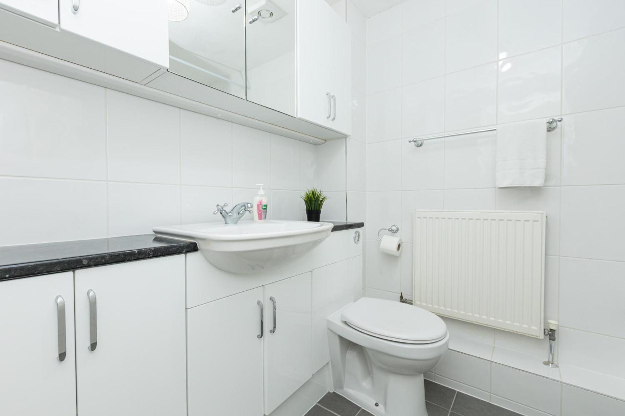 Charming 1Br Flat, Canning Town, Excel, City Hall London Ngoại thất bức ảnh
